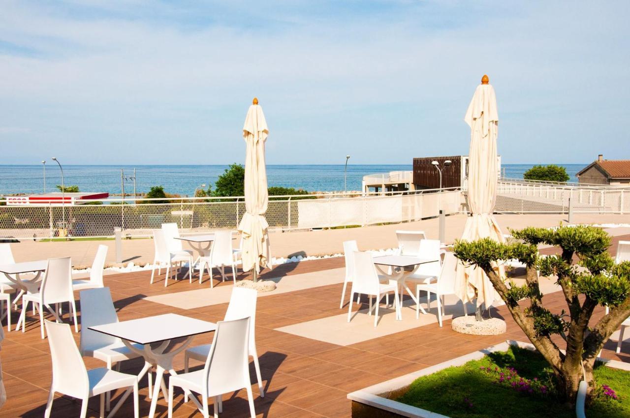 Ambruosi Village Resort & Spa Massignano Zewnętrze zdjęcie