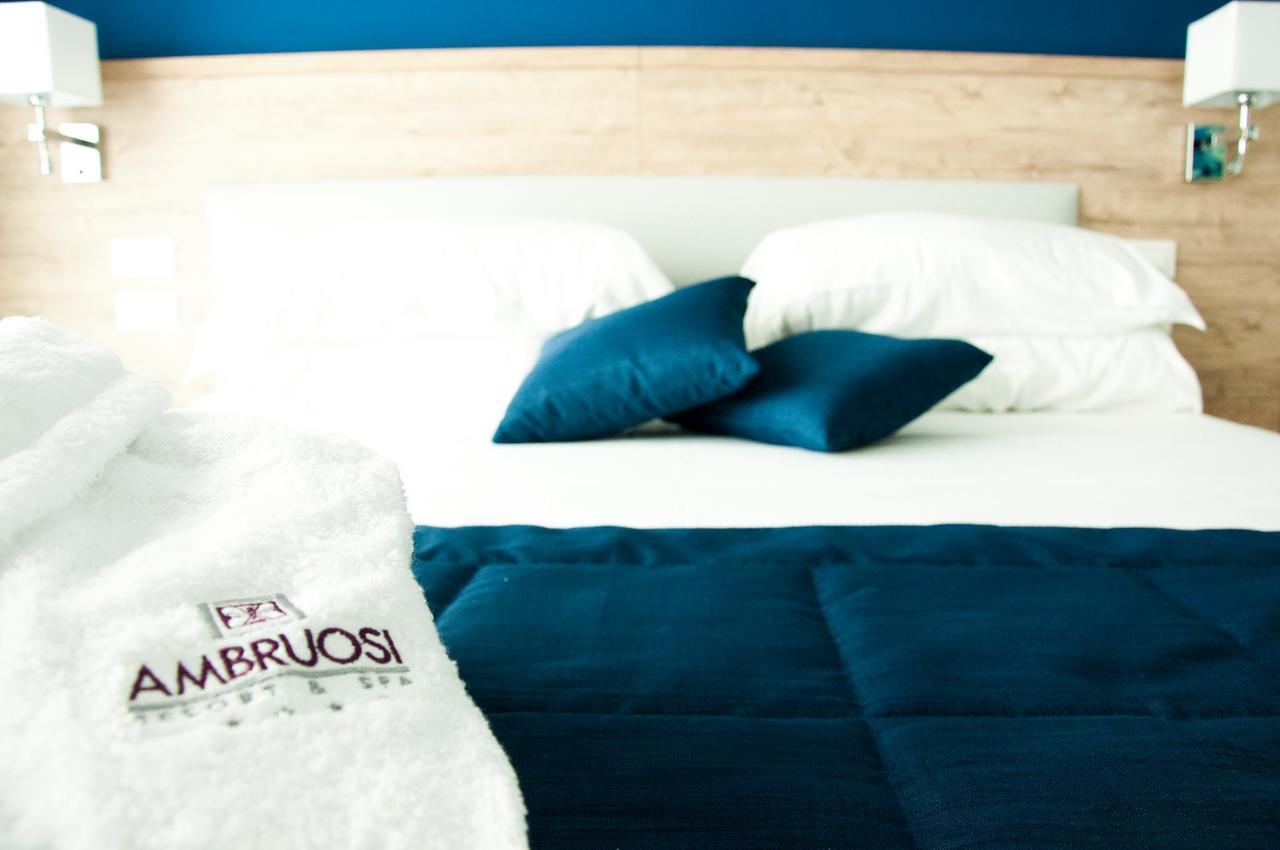 Ambruosi Village Resort & Spa Massignano Zewnętrze zdjęcie