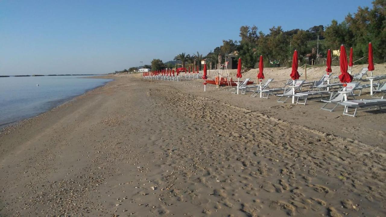 Ambruosi Village Resort & Spa Massignano Zewnętrze zdjęcie