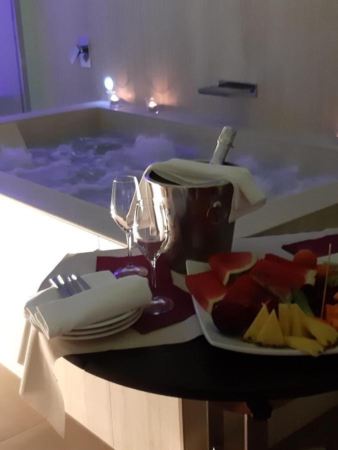 Ambruosi Village Resort & Spa Massignano Zewnętrze zdjęcie