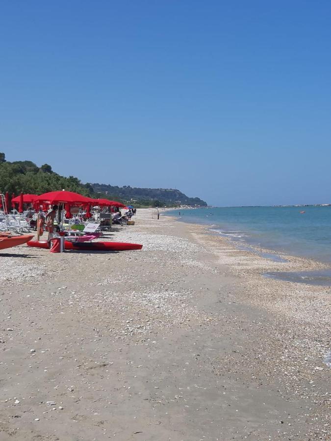 Ambruosi Village Resort & Spa Massignano Zewnętrze zdjęcie